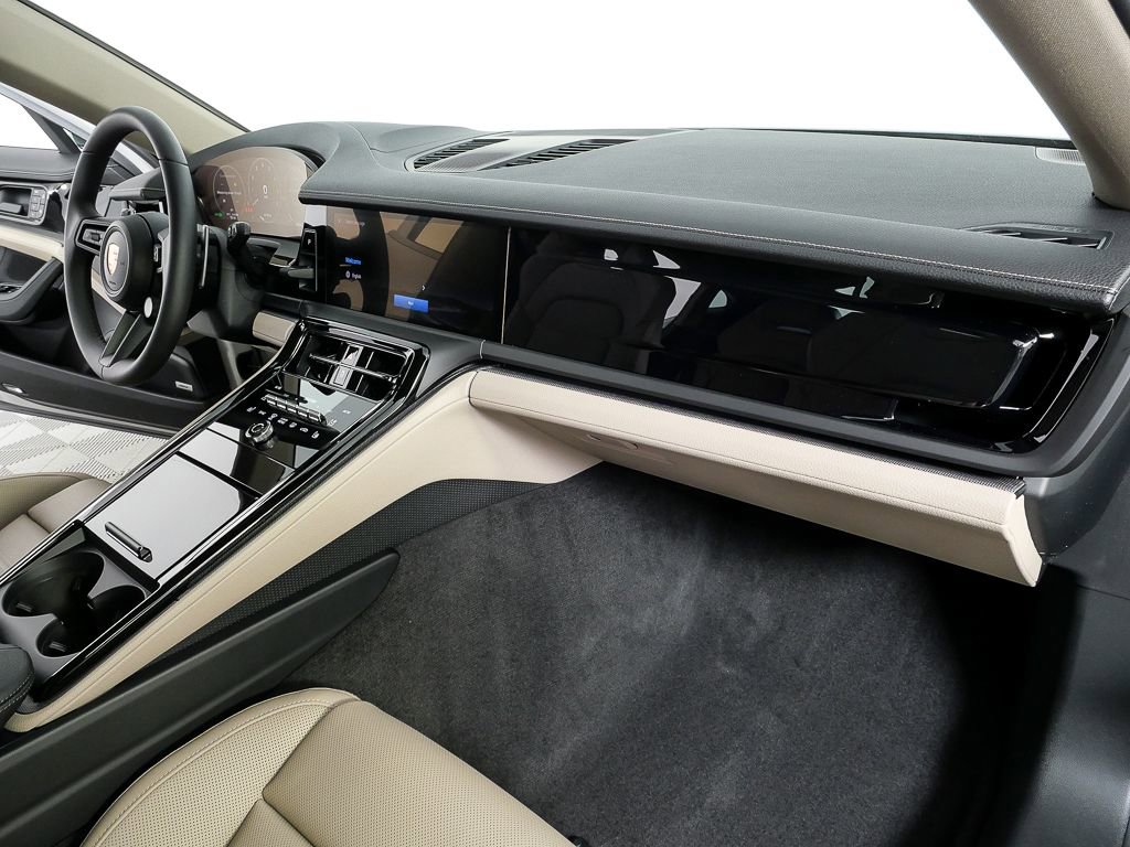 New 2026 Porsche Panamera image 25