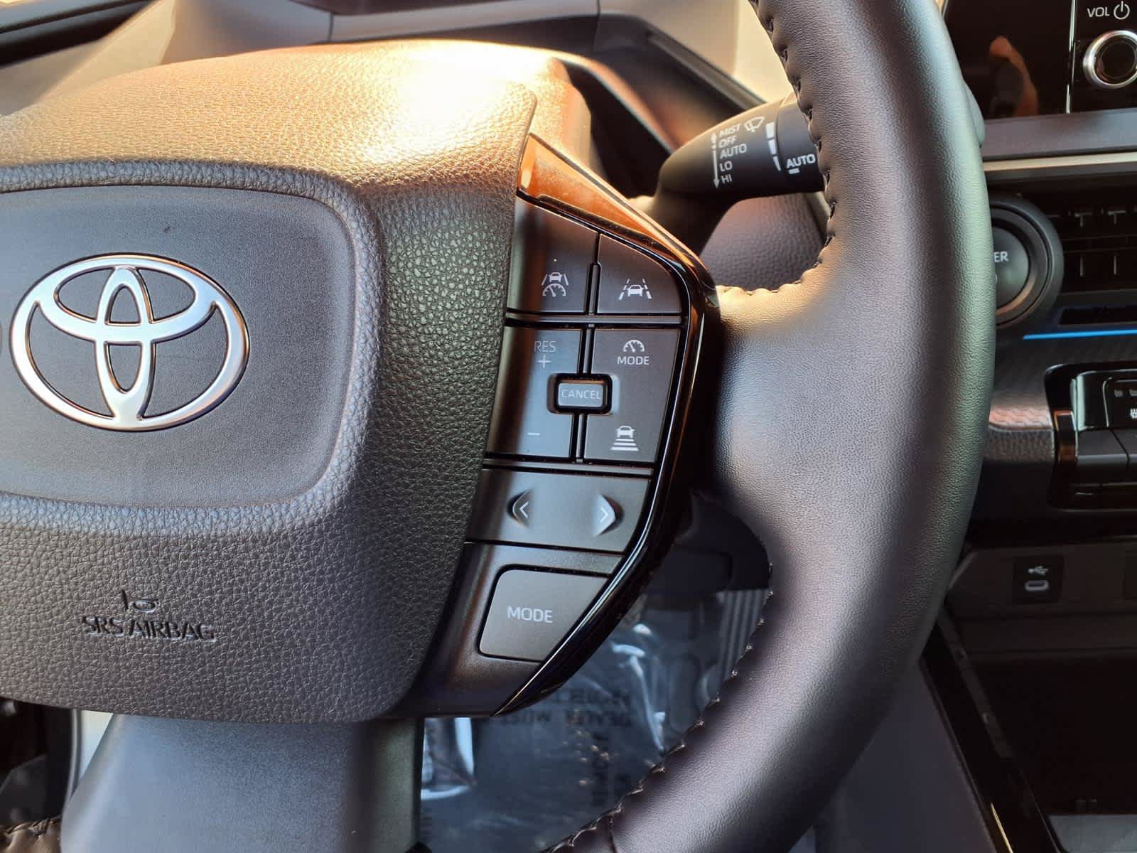 Used 2026 Toyota Prius XLE FWD image 21