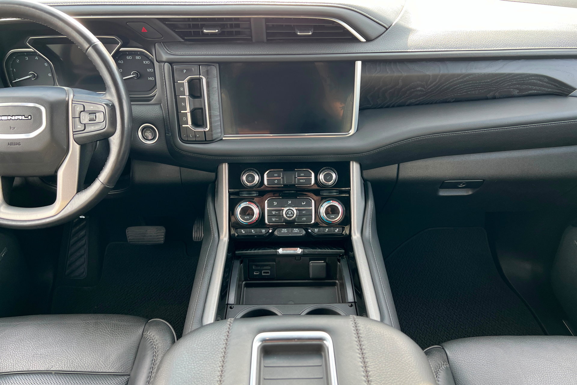 Used 2021 GMC Yukon XL Denali image 14