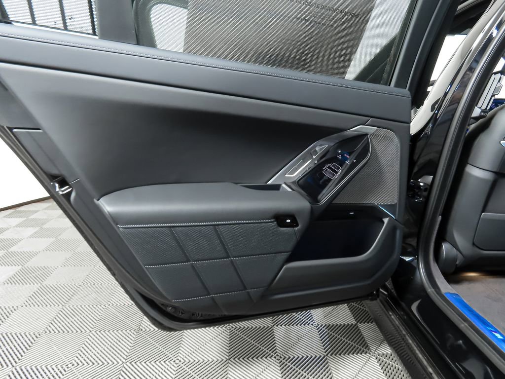 Used 2025 BMW i7 eDrive50 w/ M Sport Package RWD image 31