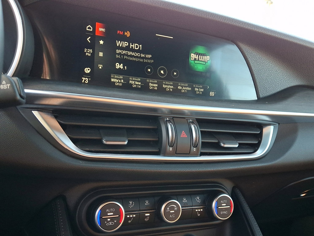 Used 2023 Alfa Romeo Stelvio Ti image 28