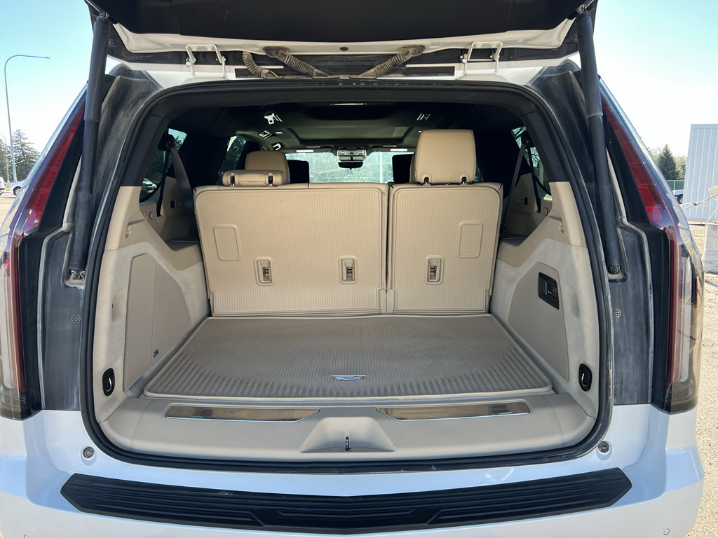Certified 2023 Cadillac Escalade ESV Premium Luxury AWD/4WD image 23