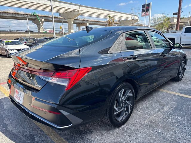 Used 2024 Hyundai Elantra Limited FWD image 6