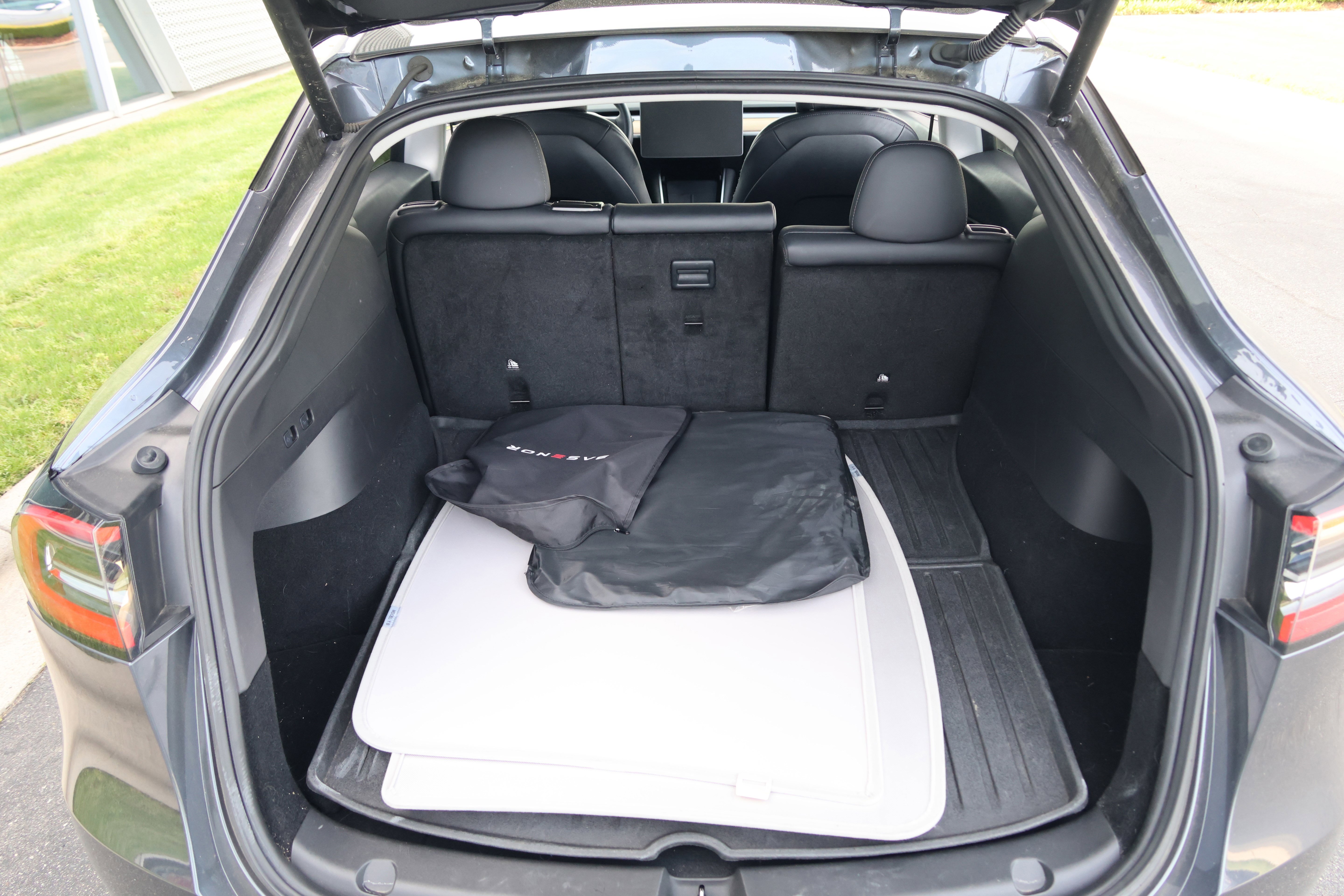 Used 2021 Tesla Model Y Long Range image 31