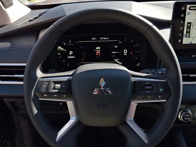 New 2025 Mitsubishi Outlander SE image 14