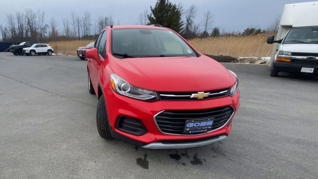 Used 2017 Chevrolet Trax LT w/ LT Convenience Package image 3