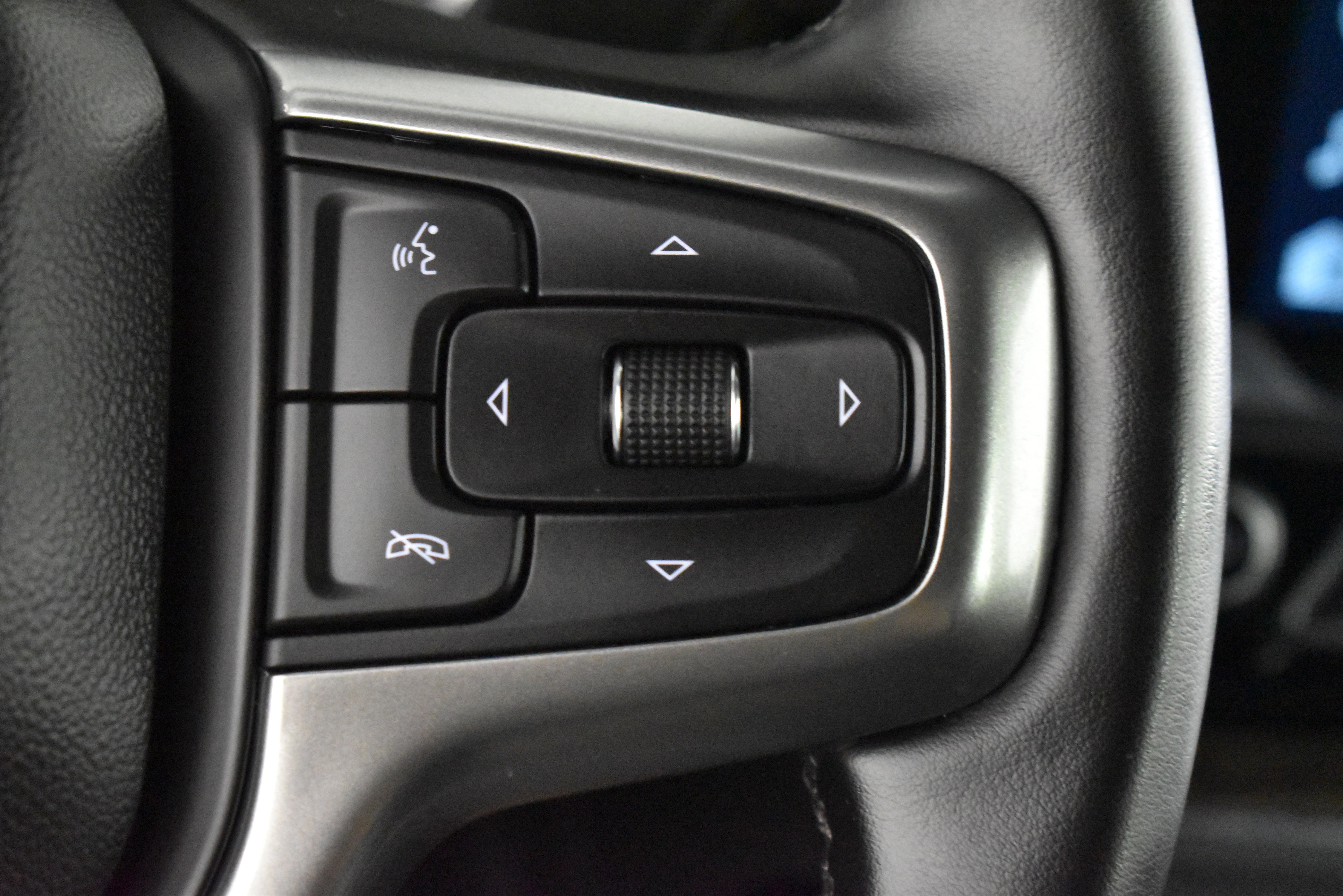 Used 2025 Chevrolet Silverado 1500 LT image 22