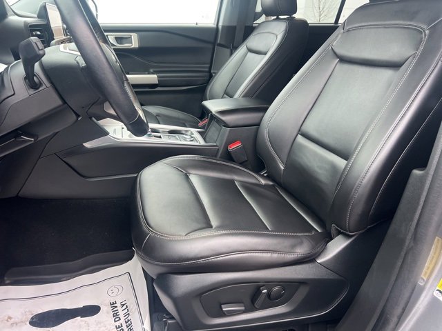 Used 2023 Ford Explorer XLT w/ Equipment Group 202A image 22