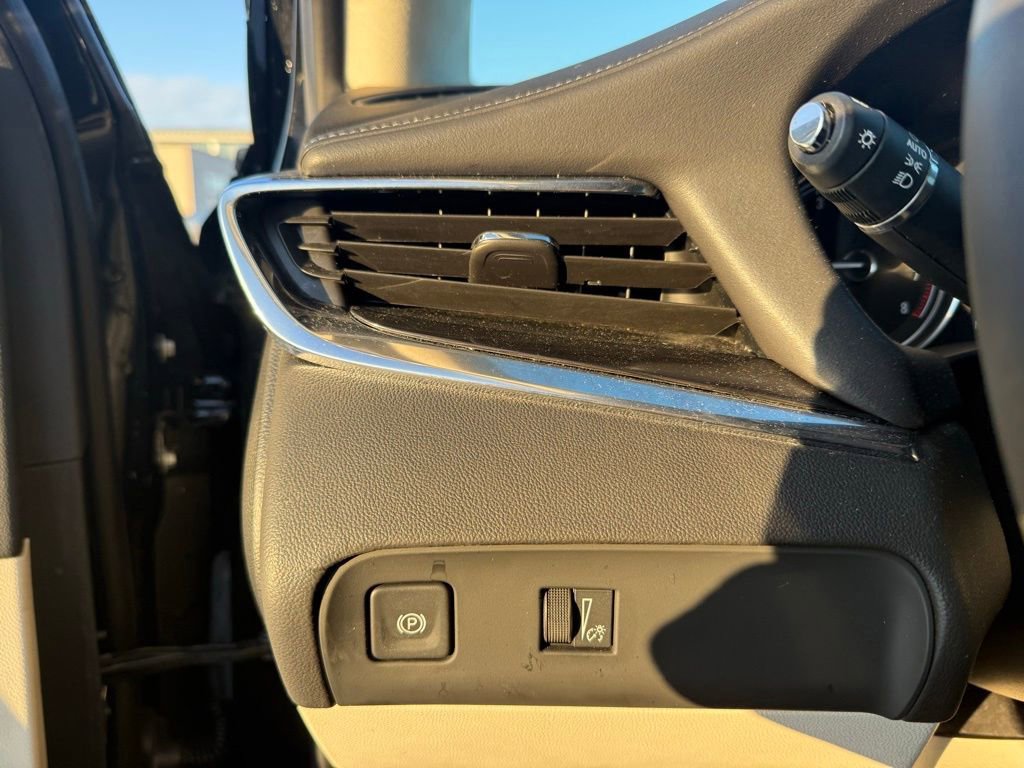 Used 2024 Buick Enclave Essence w/ Experience Buick Package image 21