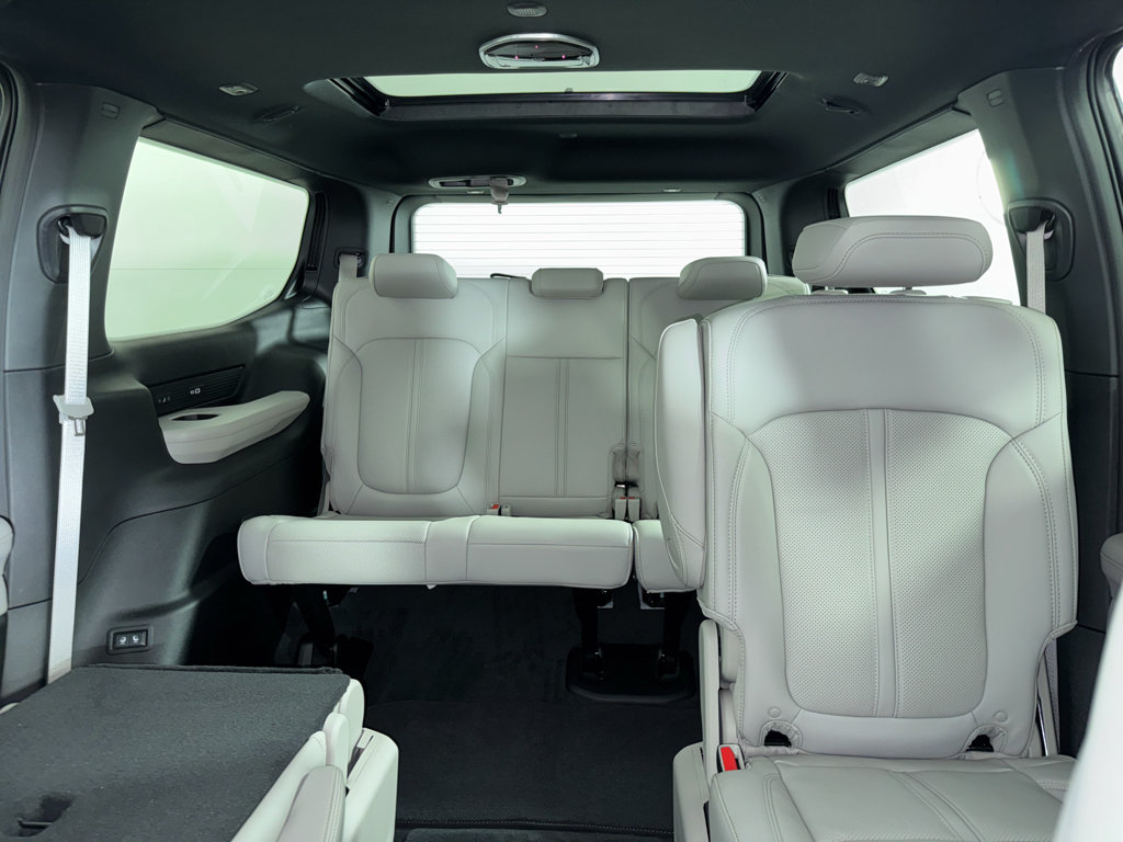 New 2026 Jeep Grand Wagoneer Limited AWD/4WD image 9