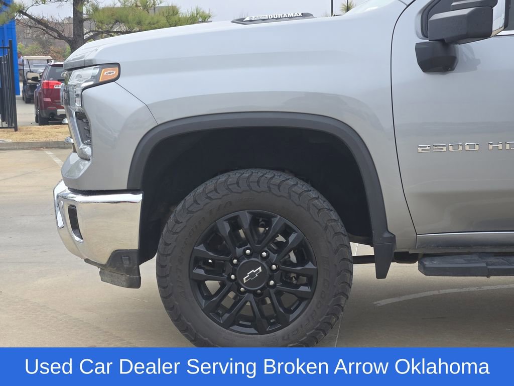 Used 2025 Chevrolet Silverado 2500 LTZ w/ LTZ Plus Package image 8