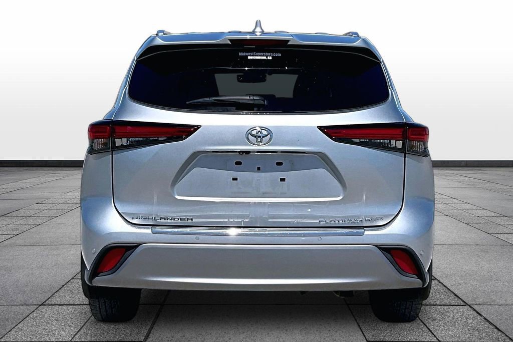 Used 2023 Toyota Highlander Platinum AWD/4WD image 4