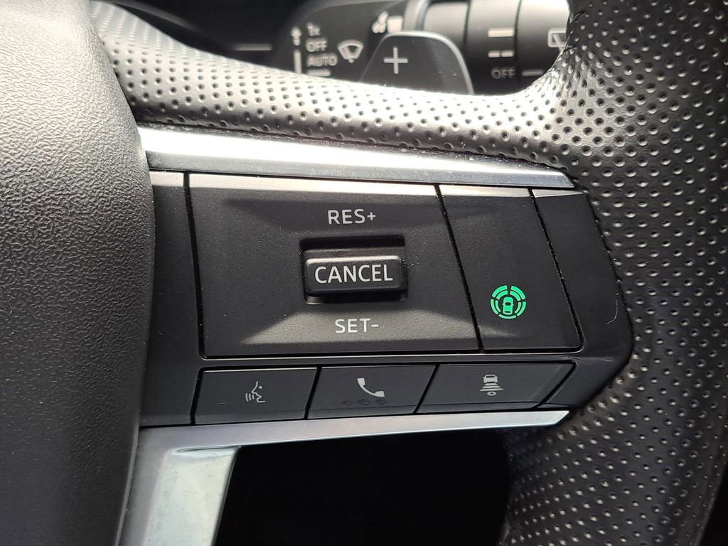 Used 2024 Mitsubishi Outlander SE image 28