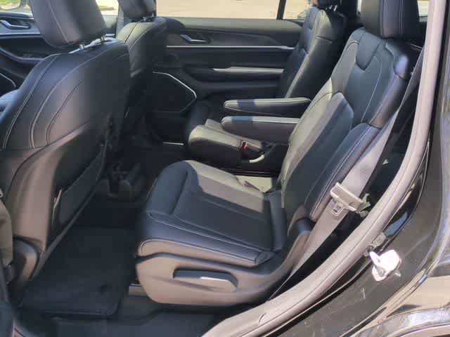 New 2026 Jeep Grand Cherokee L Limited AWD/4WD image 21