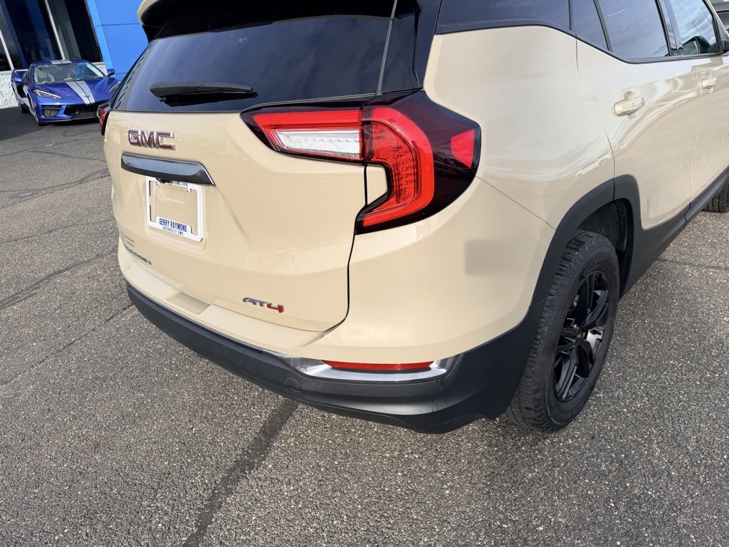 Used 2022 GMC Terrain AT4 image 7