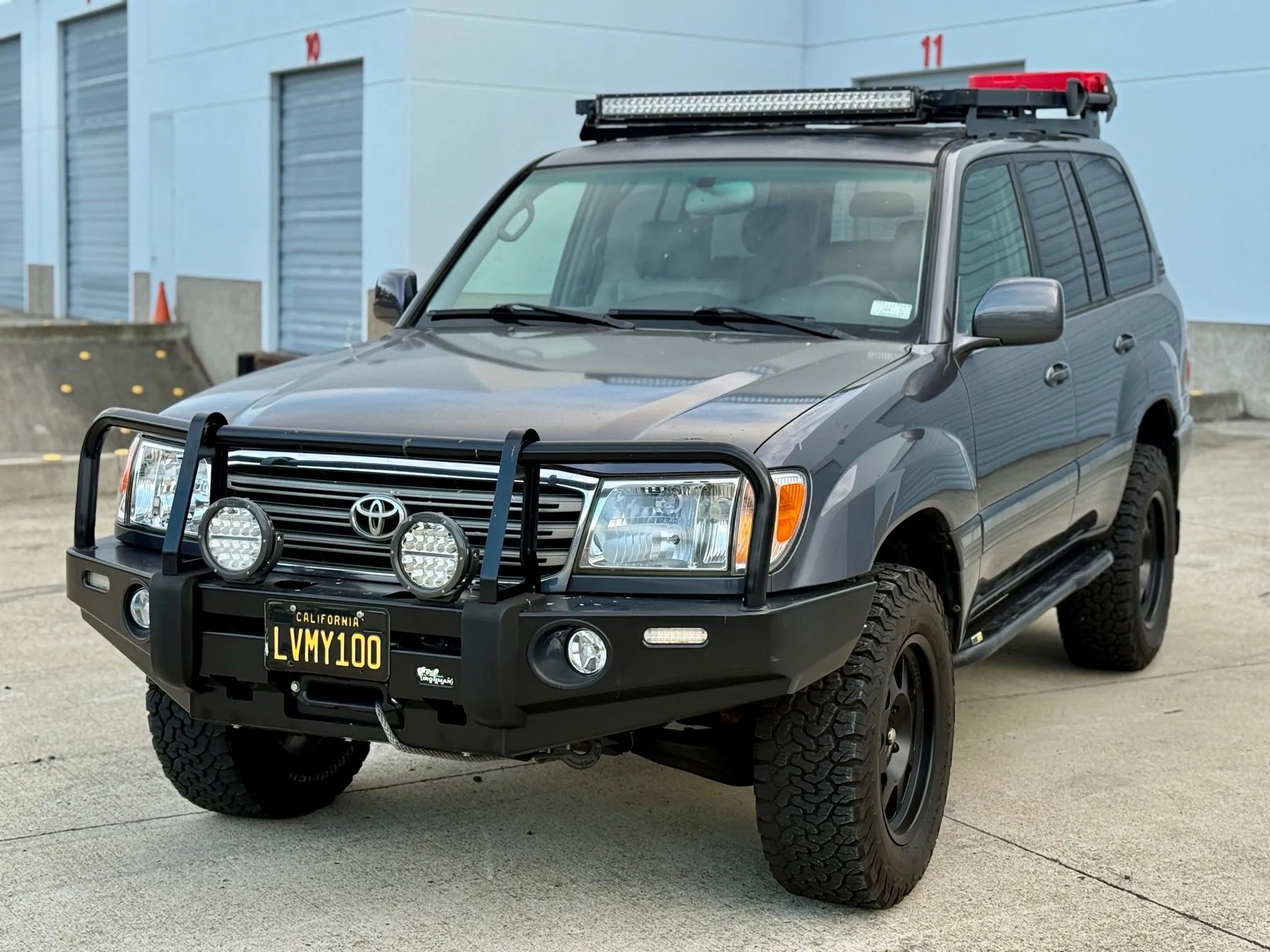 Used 2004 Toyota Land Cruiser image 3