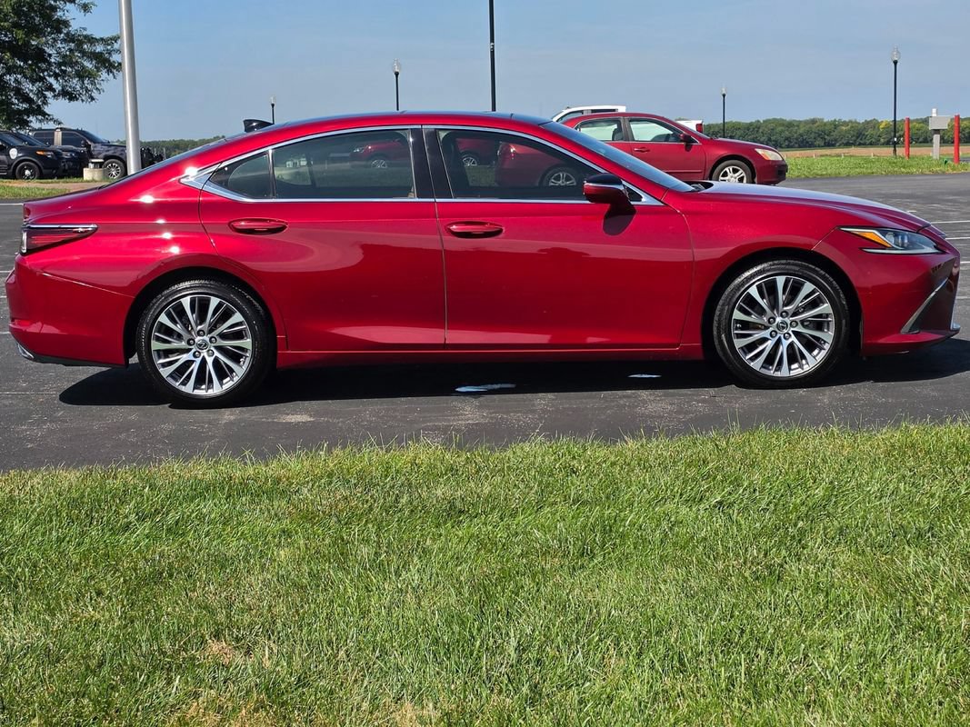 Used 2019 Lexus ES 350 w/ Accessory Package FWD image 3