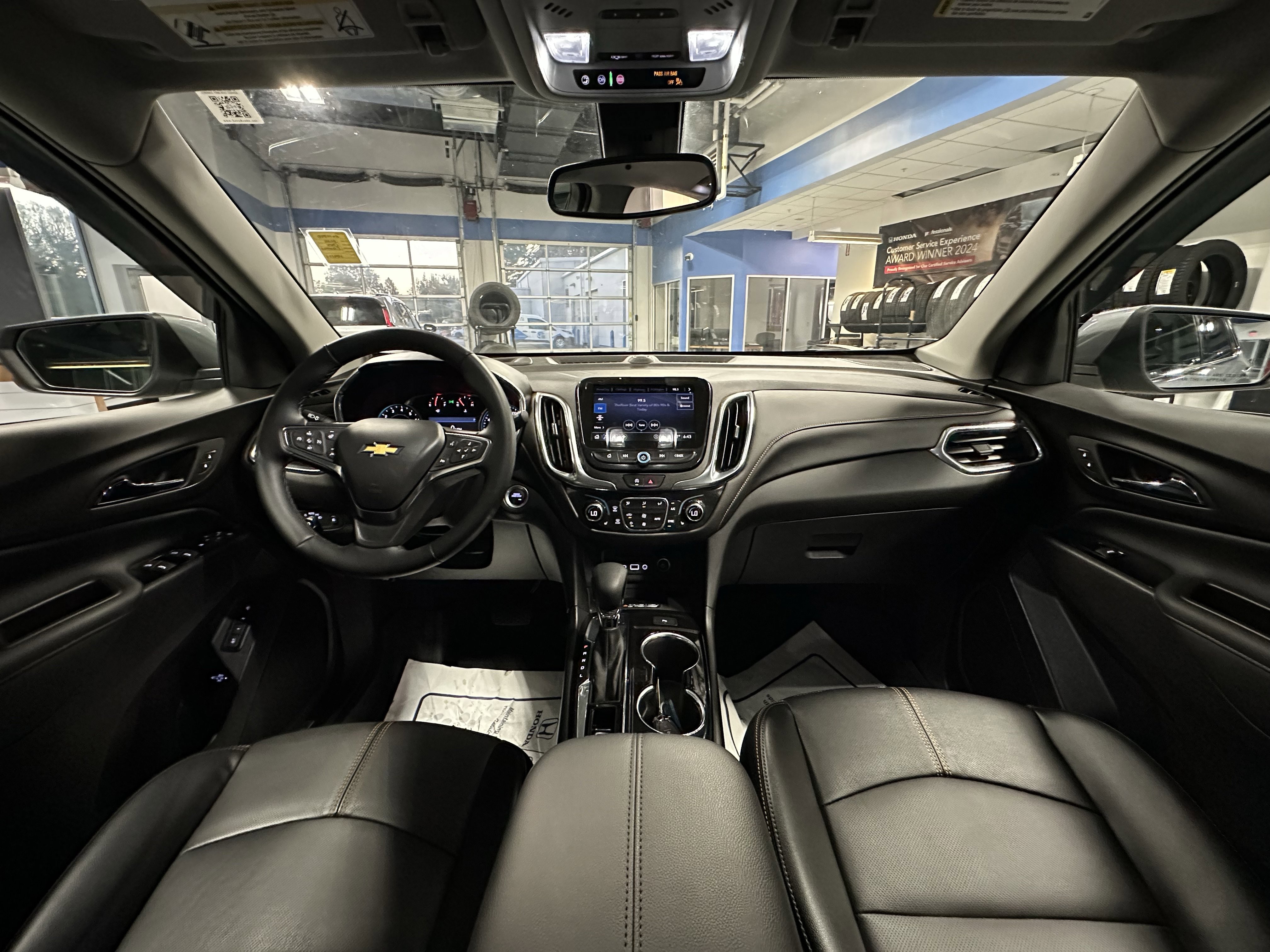 Used 2024 Chevrolet Equinox Premier image 19