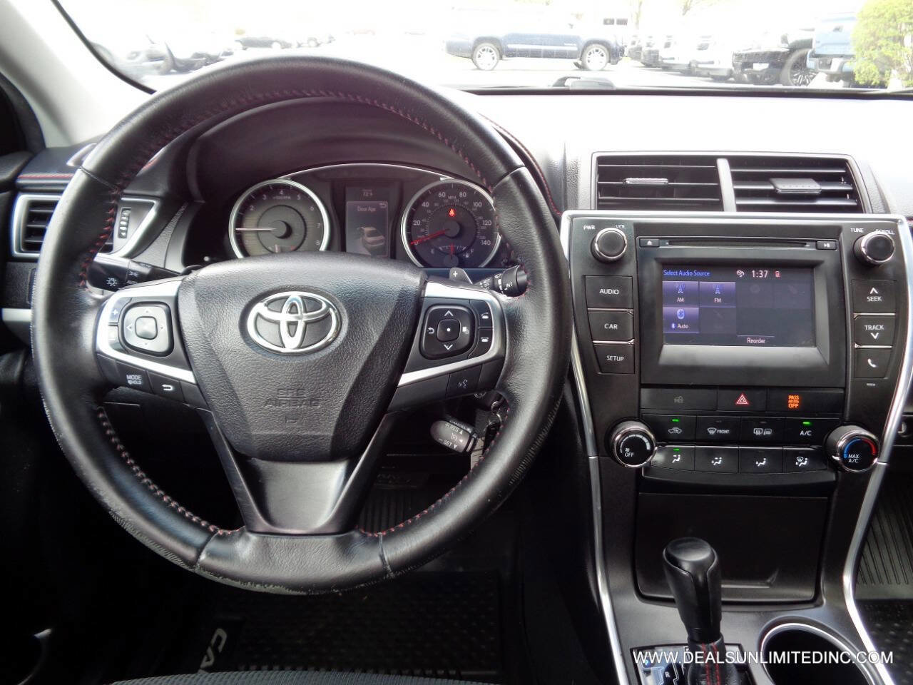 Used 2016 Toyota Camry SE FWD image 10