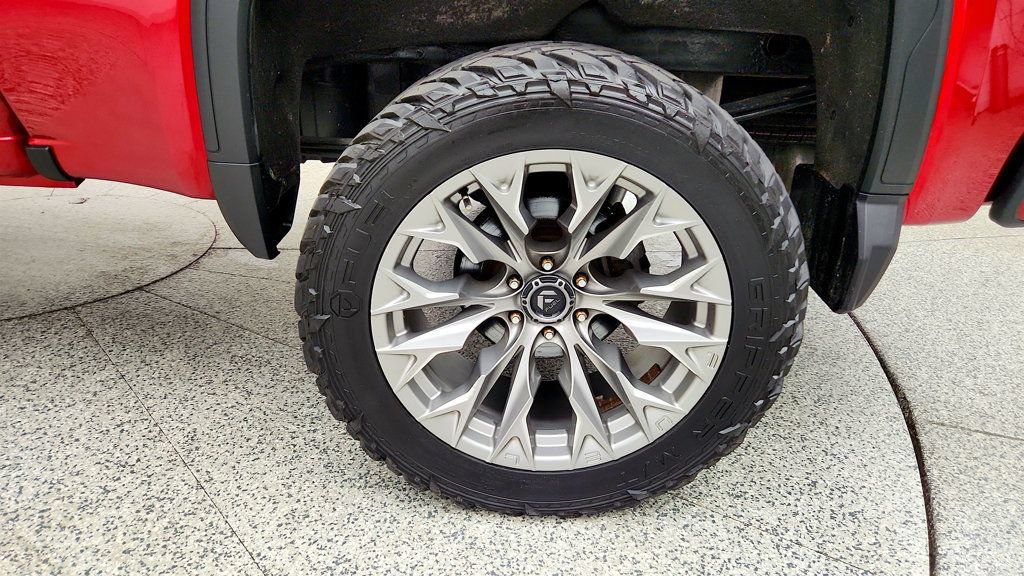 Used 2022 GMC Sierra 1500 AT4 w/ AT4 Premium Package AWD/4WD image 9
