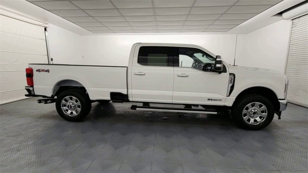 New 2026 Ford F350 4x4 Crew Cab Super Duty image 9