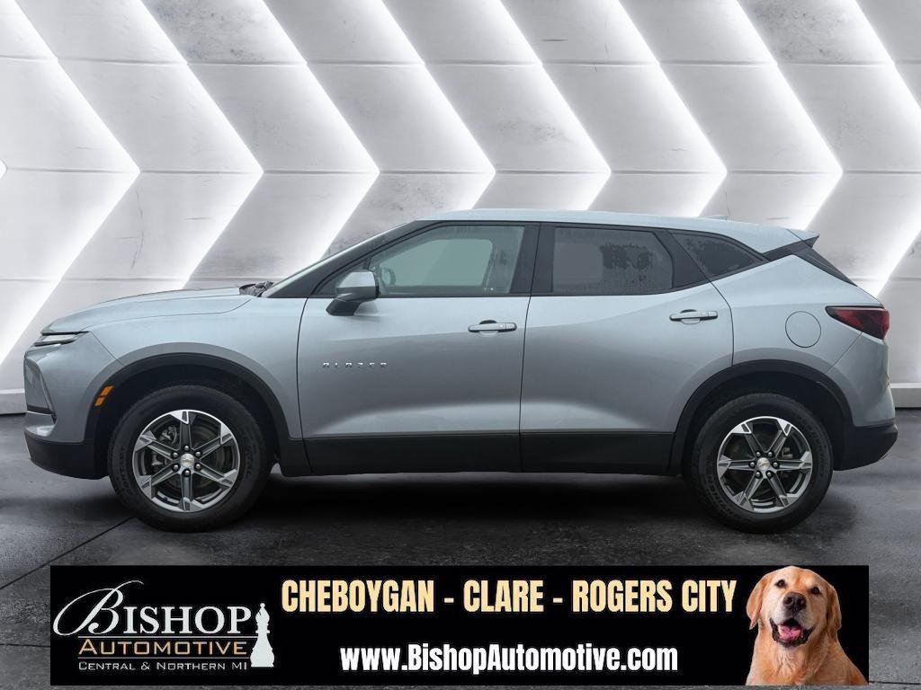 Used 2025 Chevrolet Blazer LT image 16