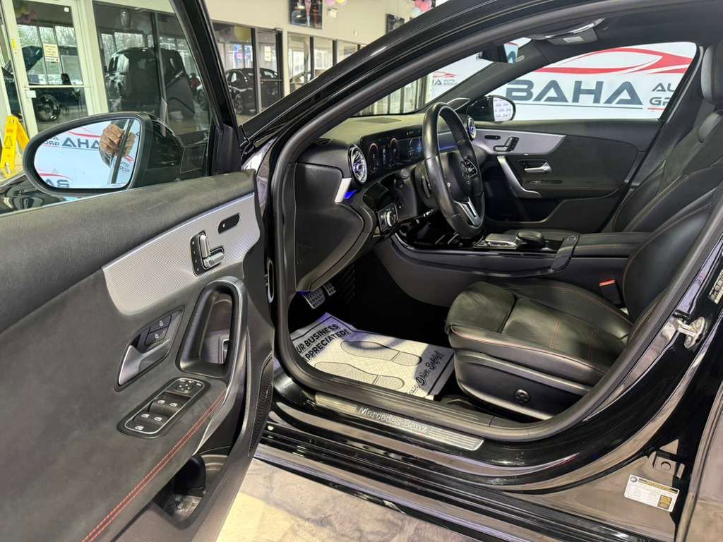 Used 2021 Mercedes-Benz A 220 w/ AMG Line image 38