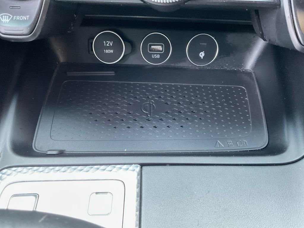 Used 2023 Genesis G70 2.0T w/ Sport Prestige Package image 25