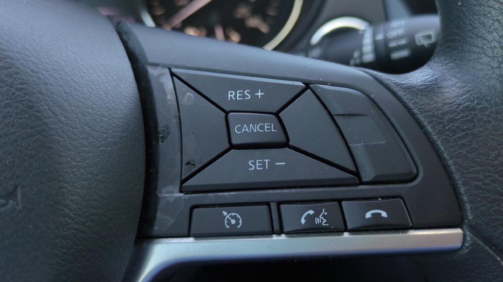 Used 2018 Nissan Rogue Sport SV FWD image 20