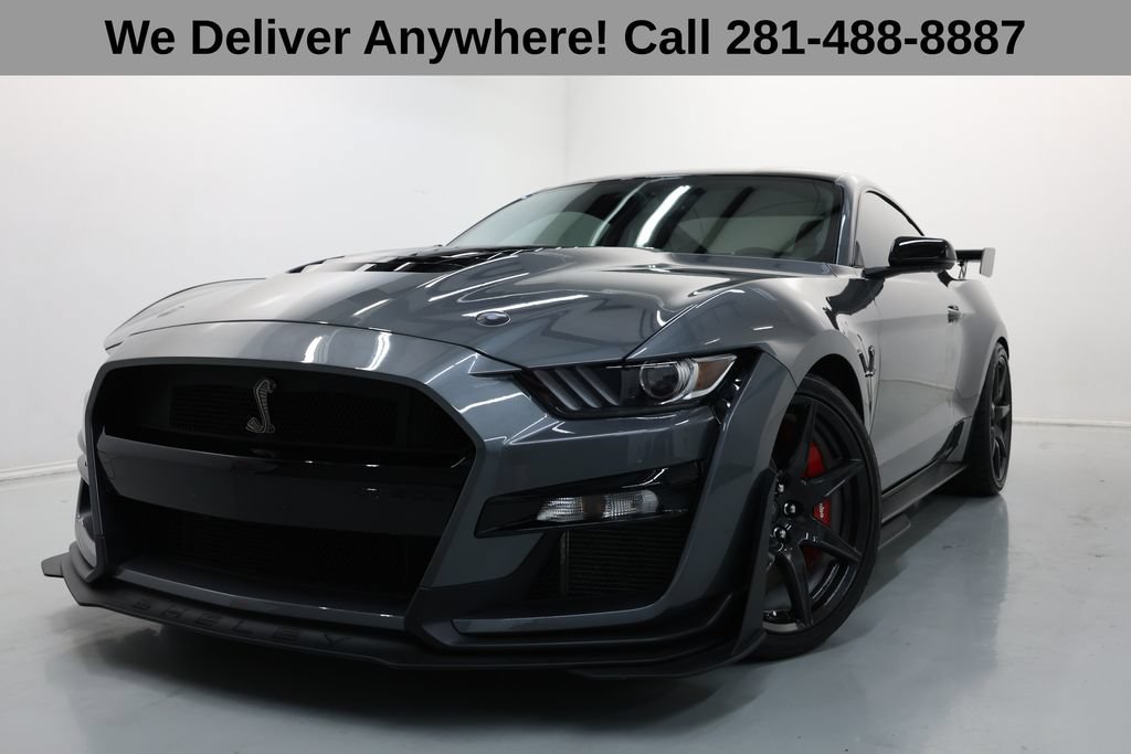 Used 2022 Ford Mustang Shelby GT500 w/ Carbon Fiber Track Pack RWD image 3