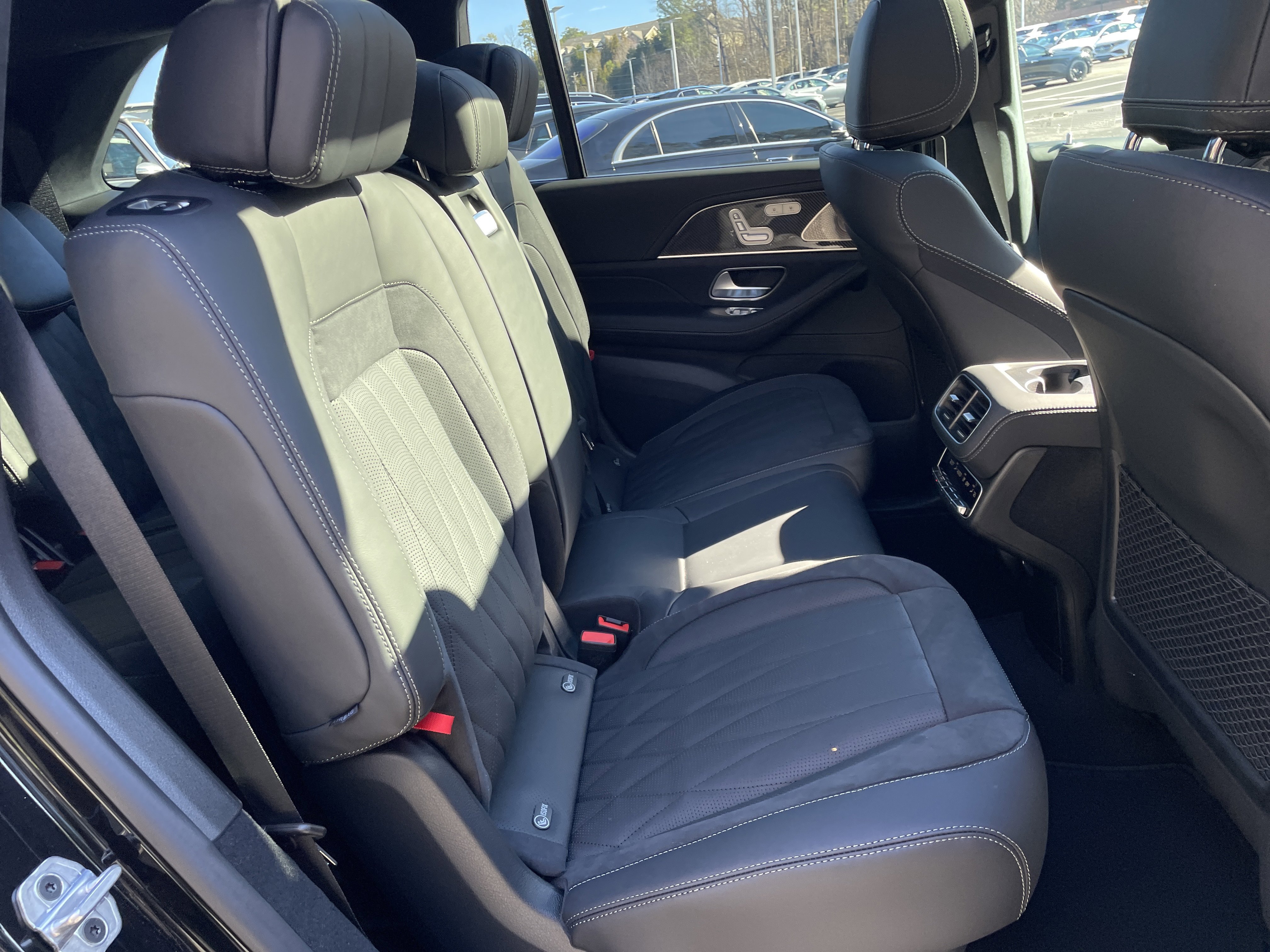 New 2026 Mercedes-Benz GLS 63 AMG 4MATIC image 43