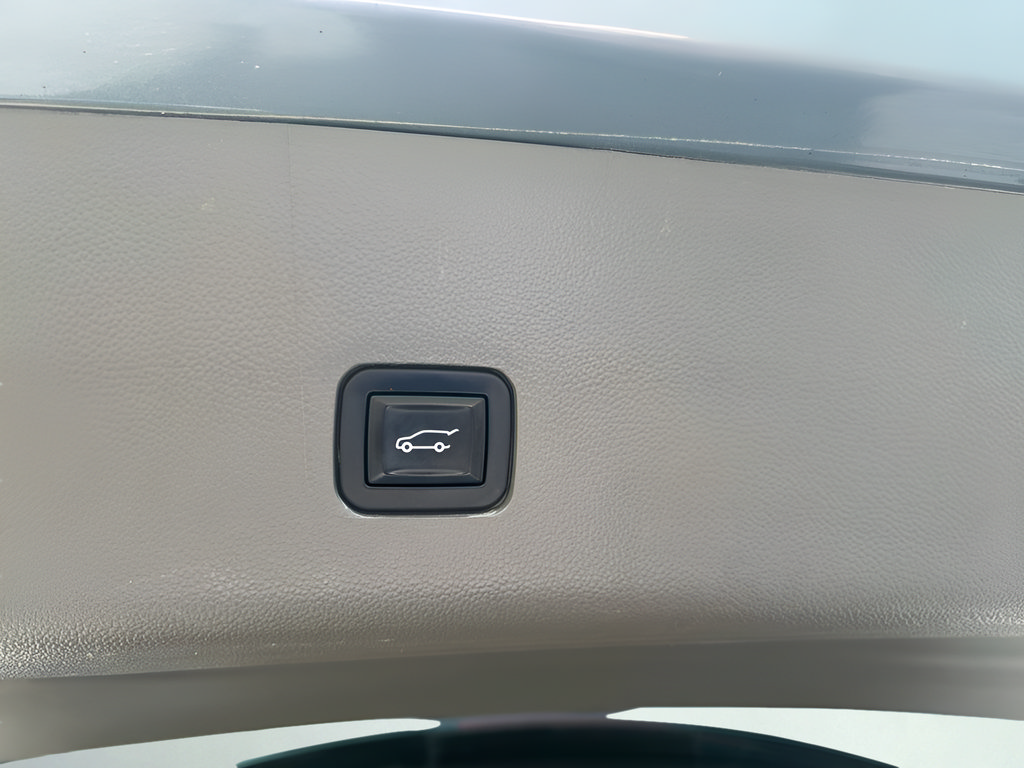 Used 2019 Chevrolet Traverse Premier AWD/4WD image 30