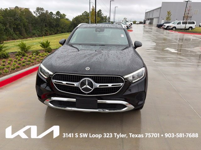 Used 2025 Mercedes-Benz GLC 300 4MATIC image 2