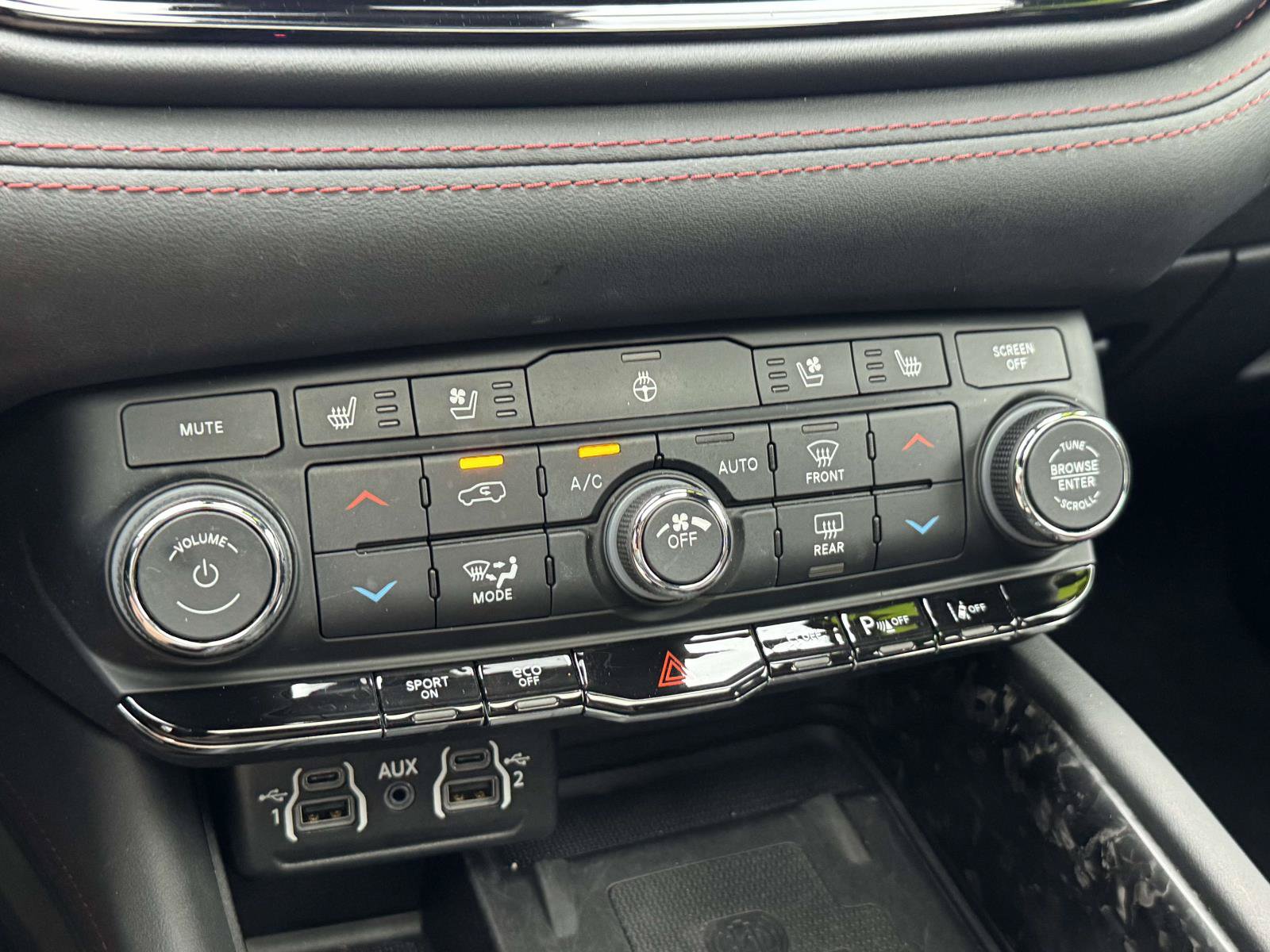 Used 2023 Dodge Durango R/T AWD/4WD image 16