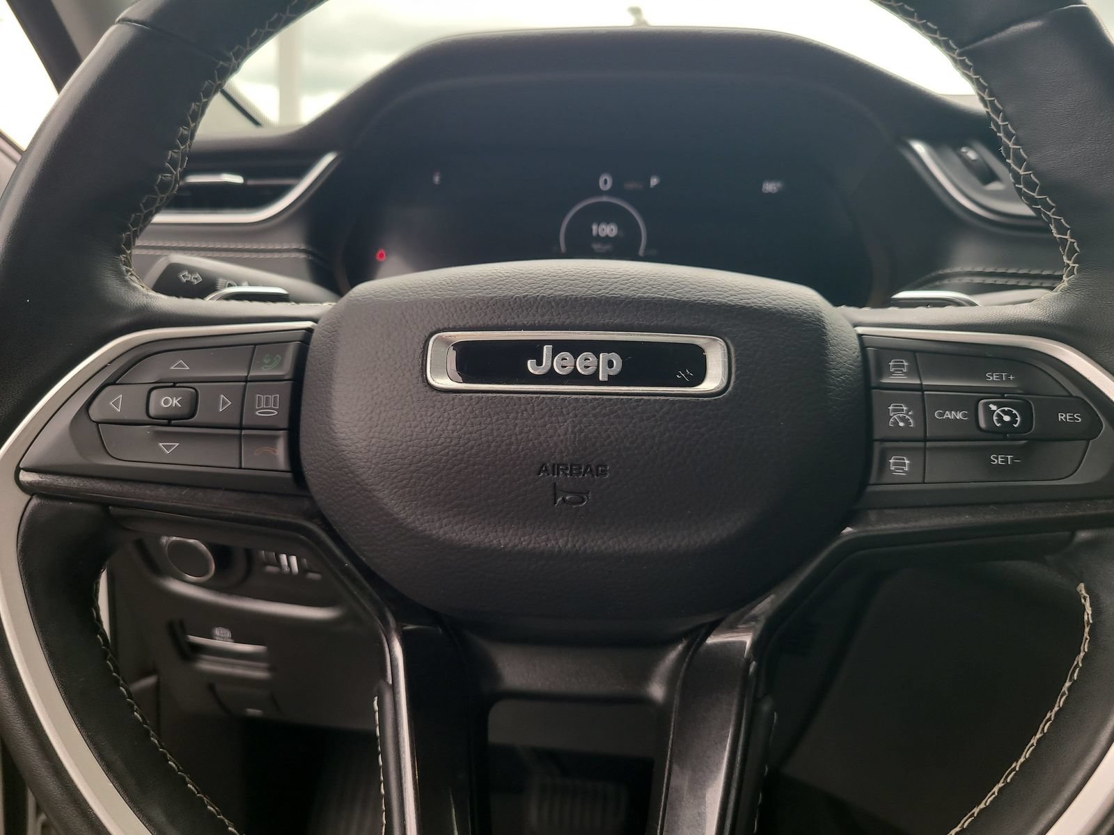 Used 2022 Jeep Grand Cherokee L Laredo w/ Luxury Tech Group I AWD/4WD image 13
