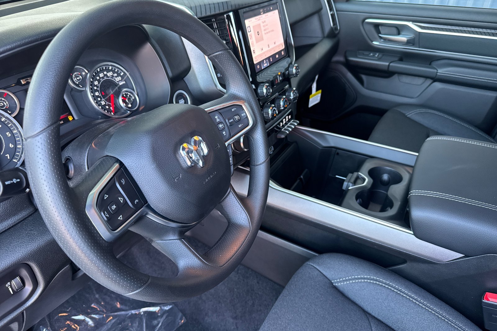 New 2026 RAM 1500 Big Horn AWD/4WD image 9