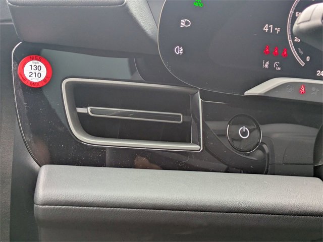 Used 2025 Porsche Taycan image 21