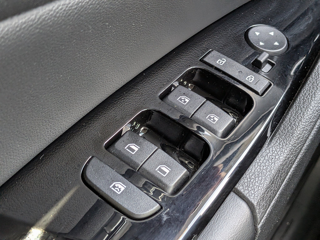 Used 2023 Kia Sportage EX FWD image 23