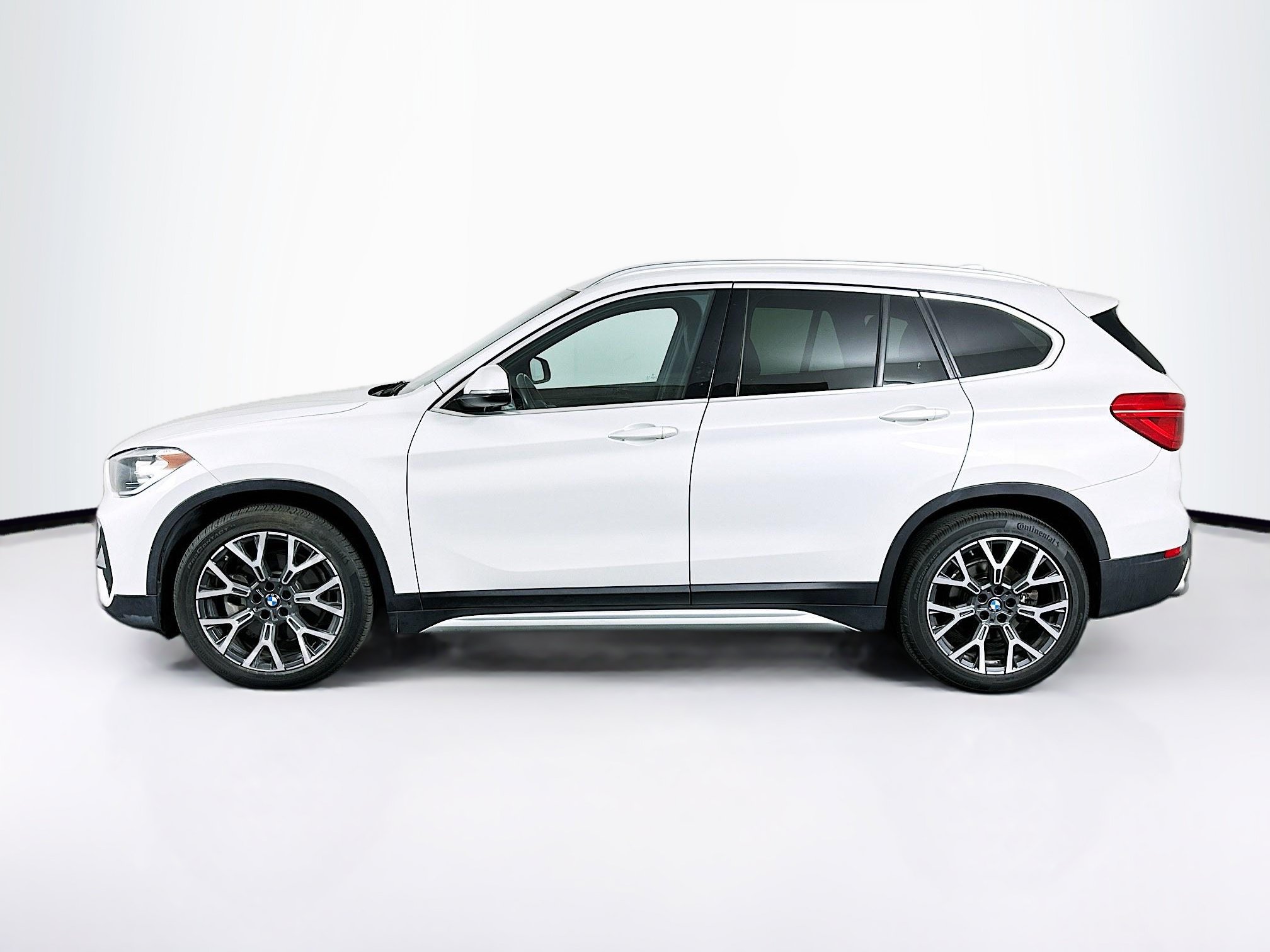 Used 2021 BMW X1 sDrive28i w/ Convenience Package FWD image 4