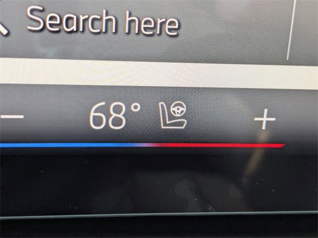 Used 2025 BMW 740i image 24