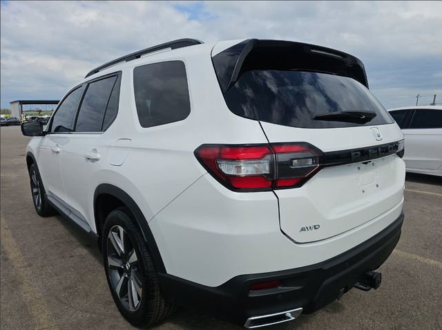Used 2024 Honda Pilot Elite image 3
