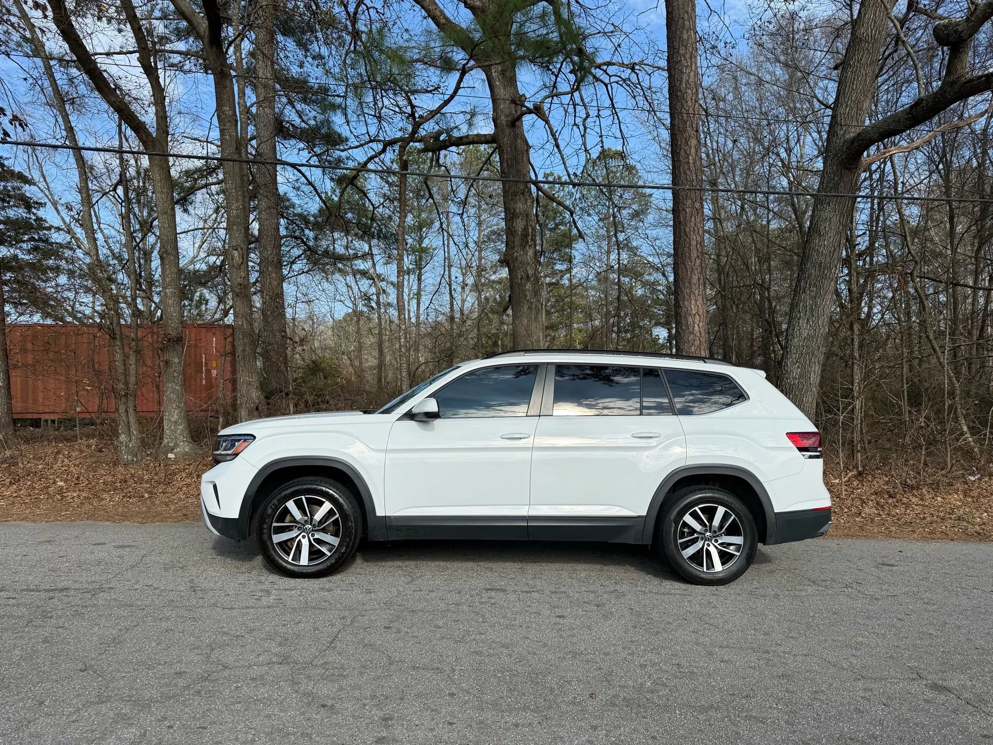 Used 2021 Volkswagen Atlas SE image 2