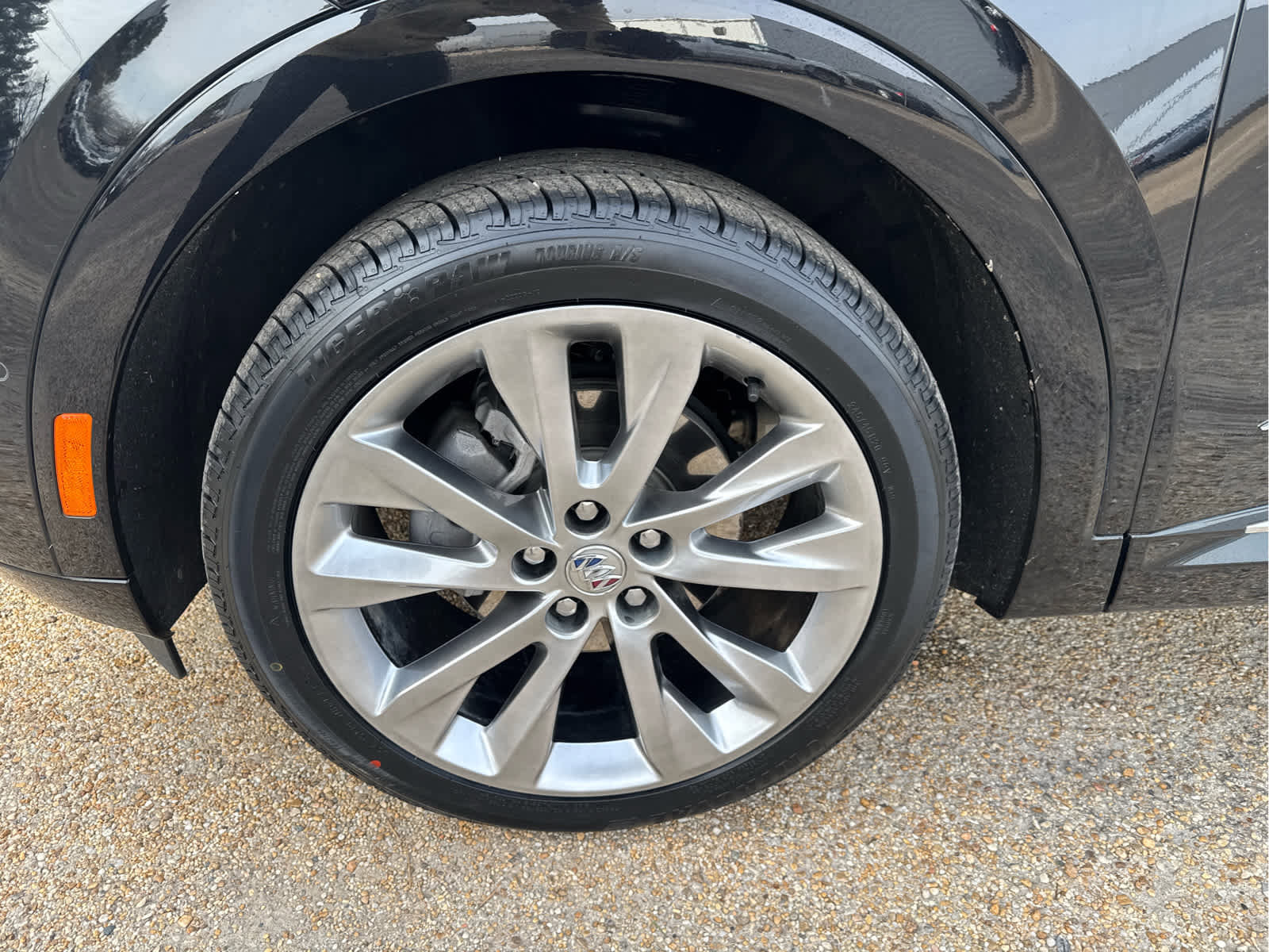 Used 2023 Buick Envision Avenir image 13