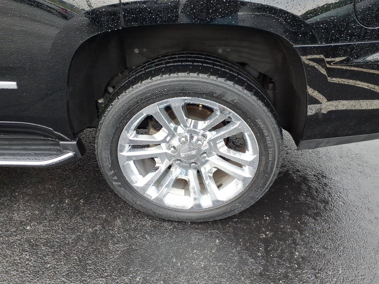 Used 2019 GMC Yukon SLT w/ Premium Edition AWD/4WD image 8
