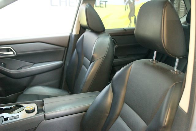 Used 2021 Nissan Rogue SV image 19