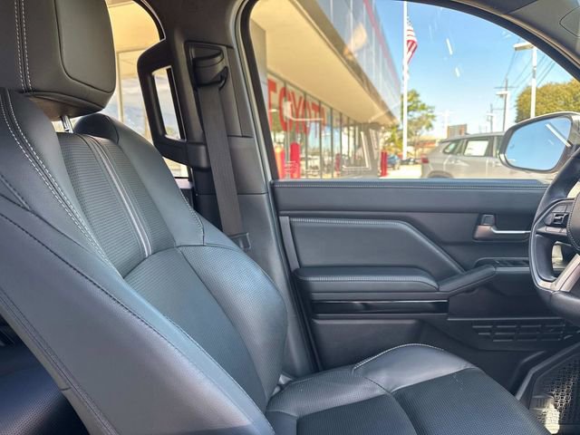 Used 2025 Toyota 4Runner Limited image 14