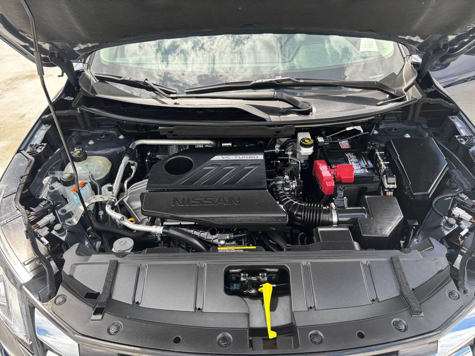 Used 2025 Nissan Rogue SV FWD image 33