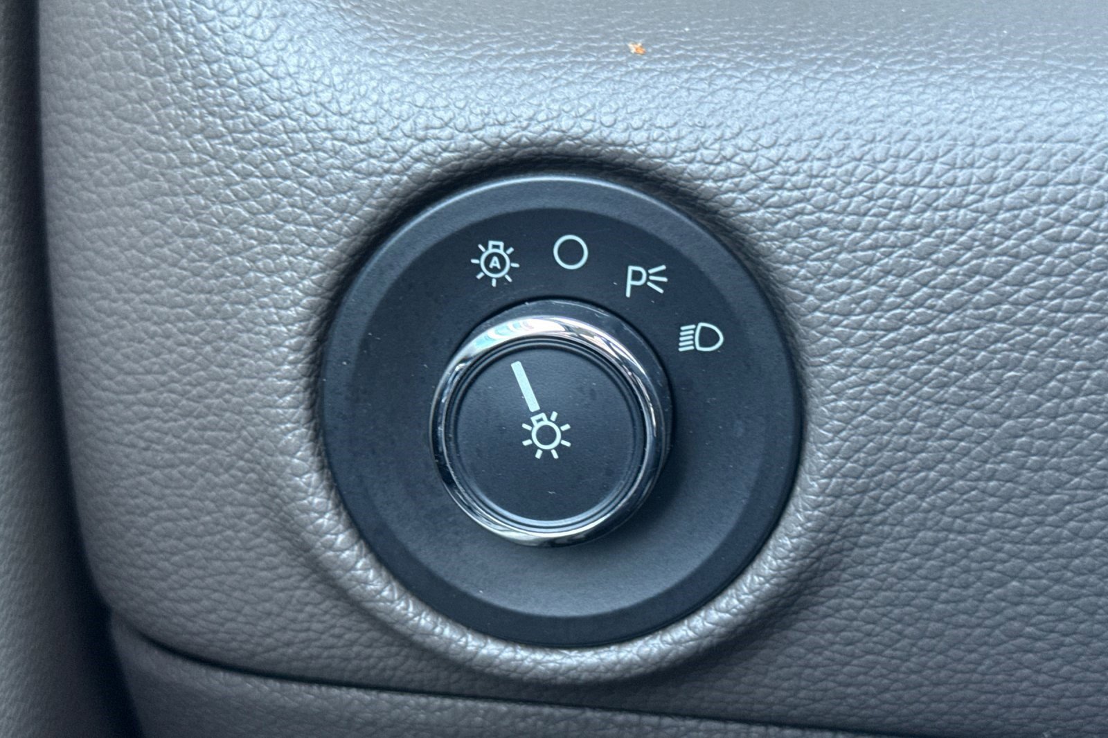 Used 2017 Lincoln Navigator Select image 34