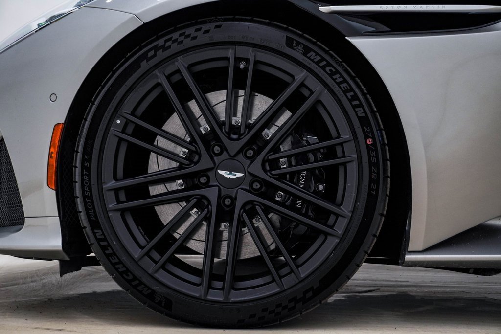 Used 2024 Aston Martin DB12 Coupe image 15