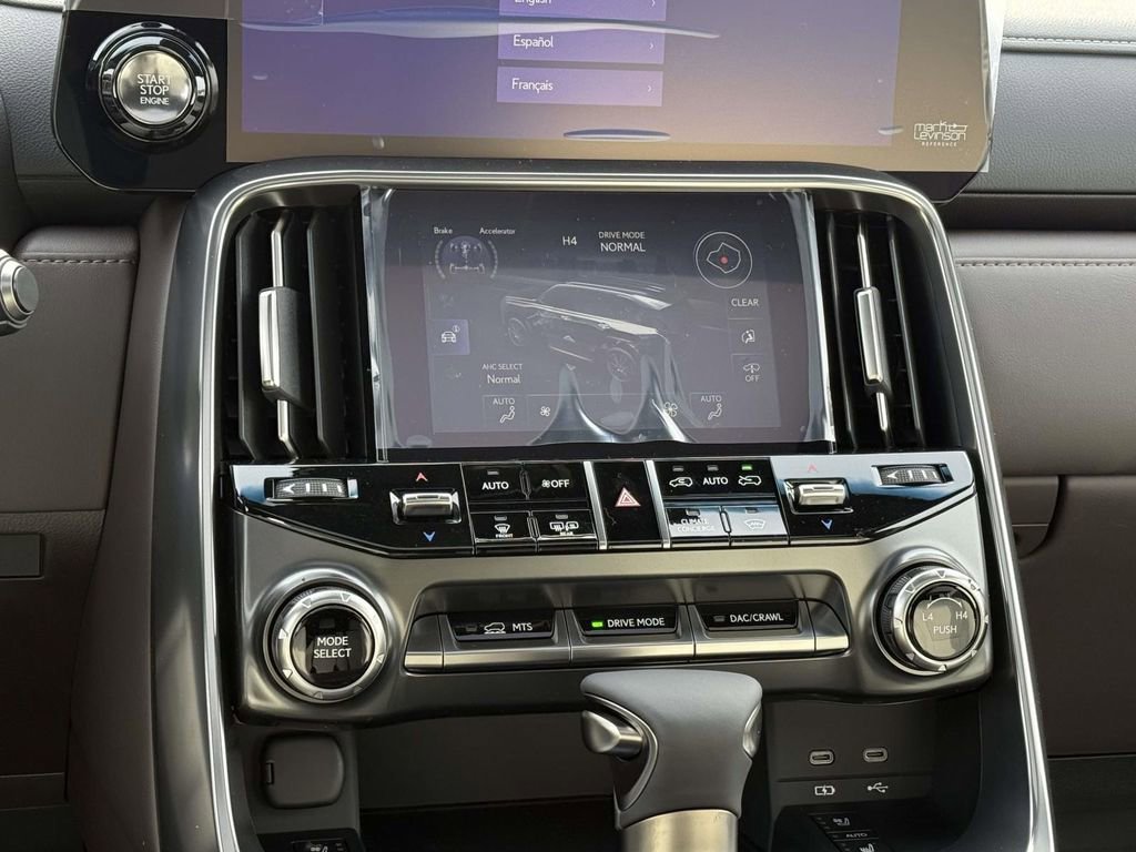 Used 2026 Lexus LX 600 4WD w/ Luxury Package image 14